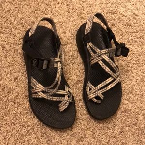Grey & Cream toe strap Chacos